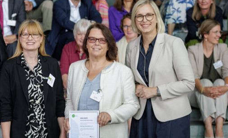 Wir freuen uns mit:  Irrsinnig Menschlich e.V. gewinnt startsocial Bundespreis 2025/26