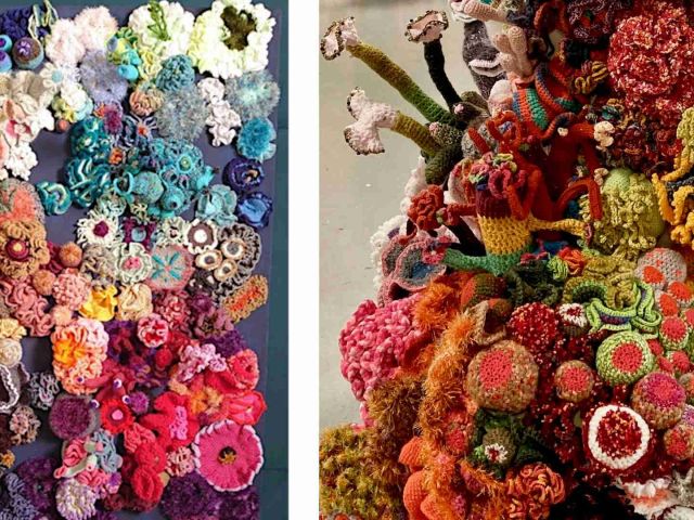 Zwei Bilder eines gehäkelten, buntes Korallenriffs - ein Kunstwerk des Offenen Ateliers Wehrheim